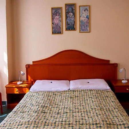 Ea Mozart Hotel 3*