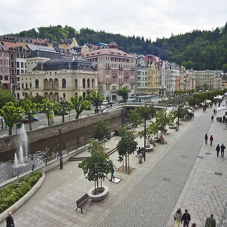 Hotel Ea Mozart 3*