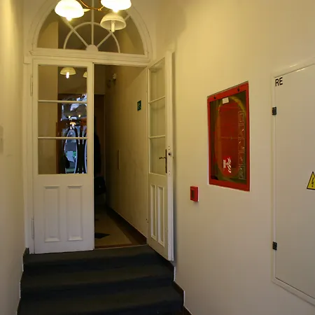 Ea Mozart Hotel 3*